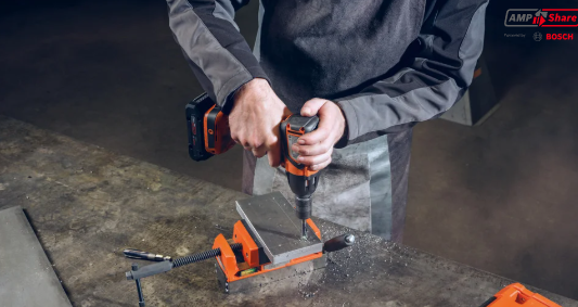 Akku-Schlagschrauber ASCD 18-300 W2 AS