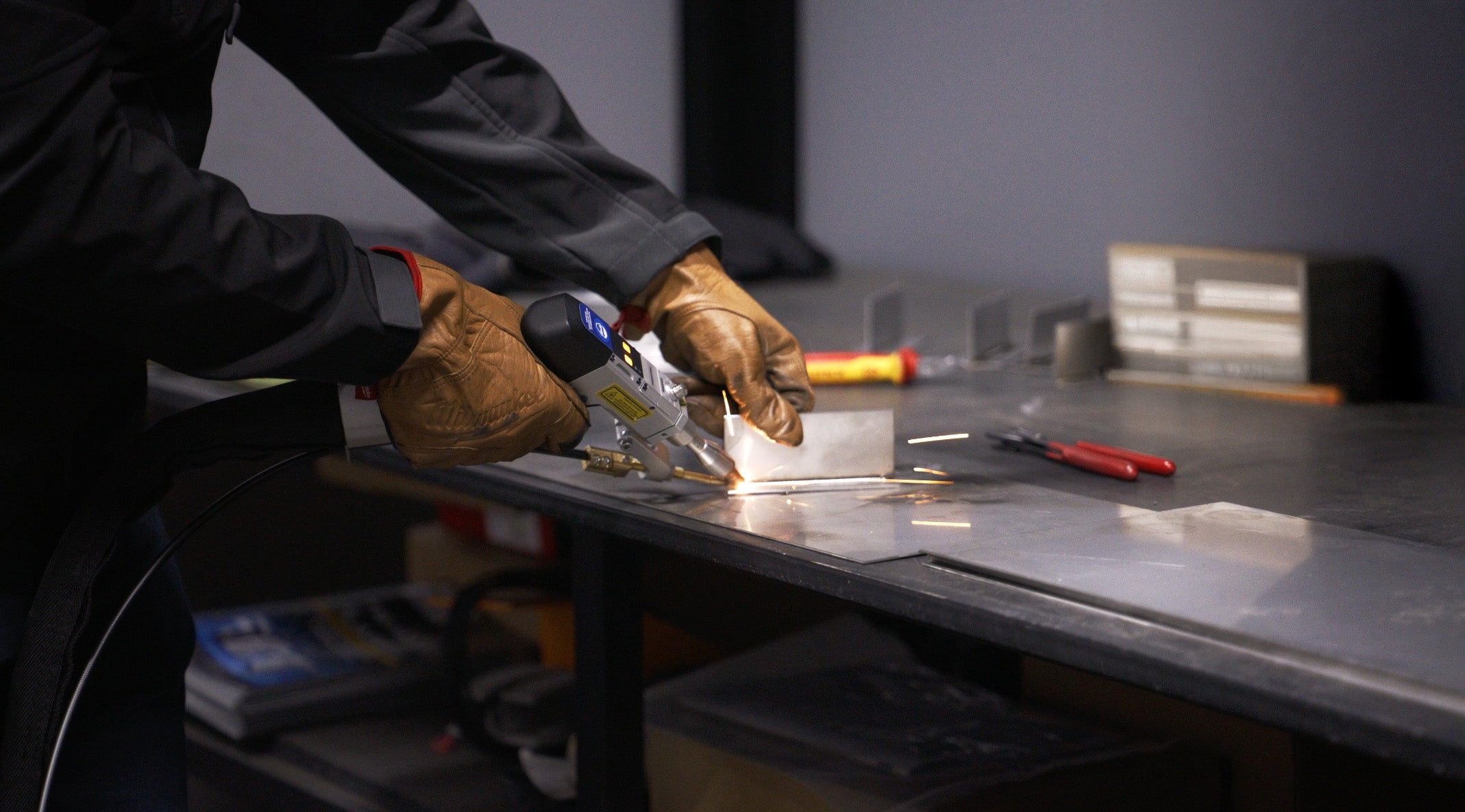 Video laden: Laserschweißen